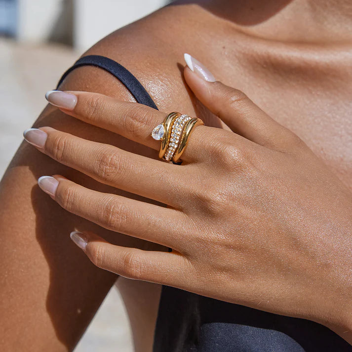 Curved Ring