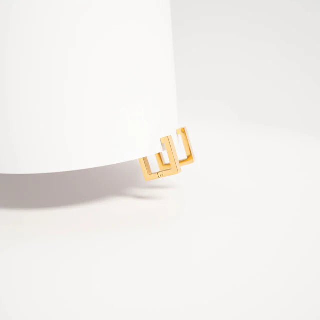 Square Huggies